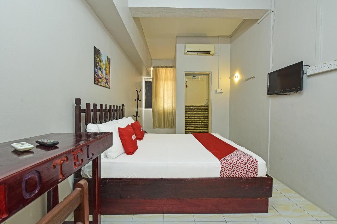 Super Oyo Capital O 90659 Raintown Timbers Hotel Taiping Dış mekan fotoğraf
