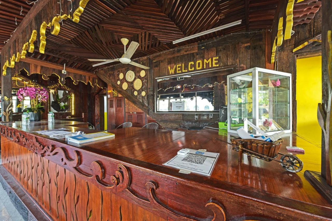 Super Oyo Capital O 90659 Raintown Timbers Hotel Taiping Dış mekan fotoğraf