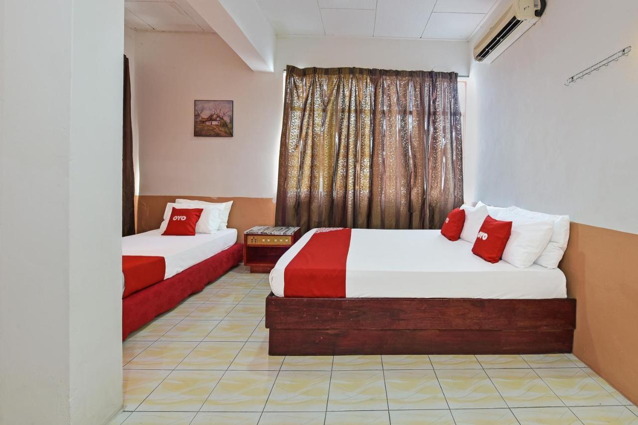 Super Oyo Capital O 90659 Raintown Timbers Hotel Taiping Dış mekan fotoğraf