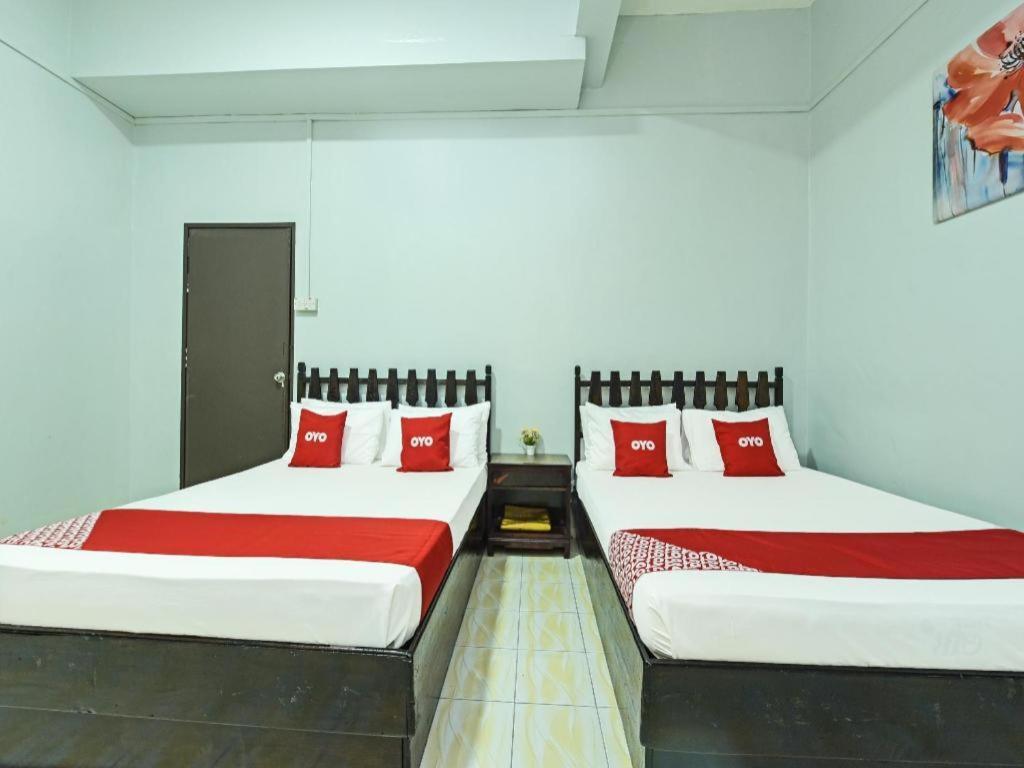 Super Oyo Capital O 90659 Raintown Timbers Hotel Taiping Dış mekan fotoğraf